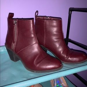 Forever 21 Maroon Booties Size 6